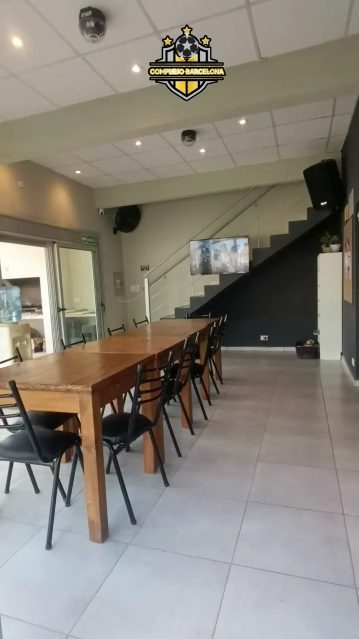 Salón, planta baja y galería